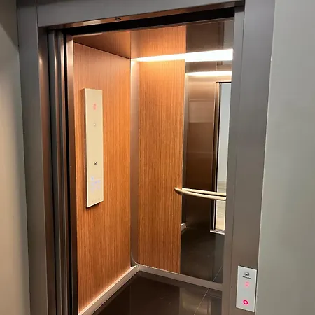 Revon Art-deco Old Town アパート