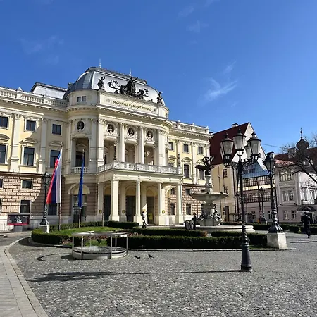 Revon Art-deco Old Town * Μπρατισλάβα