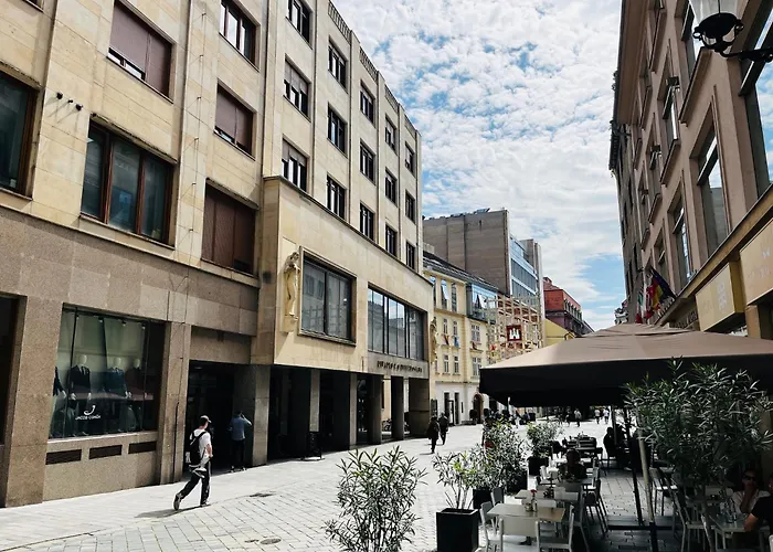 Revon Art-deco Old Town Apartman